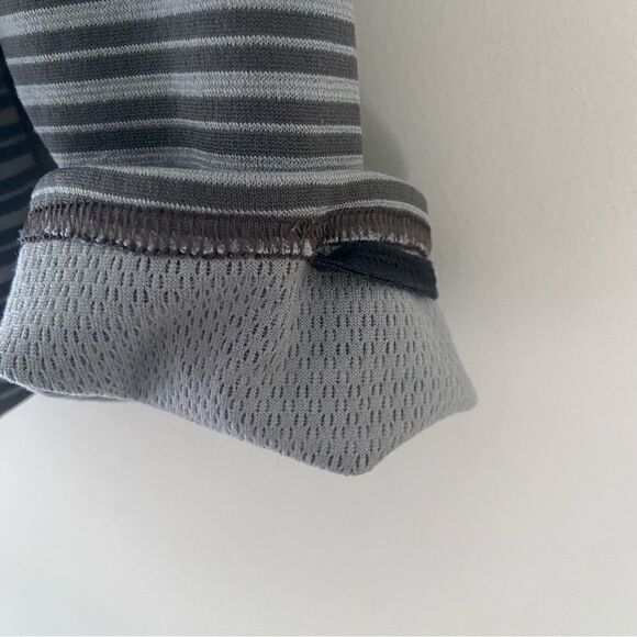 Patagonia capilene mid weight quarter zip size medium - Picture 5 of 5